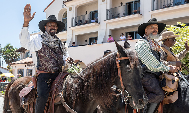 El Desfile Hist&oacute;rico (Historical Parade)/ 12pm (noon)